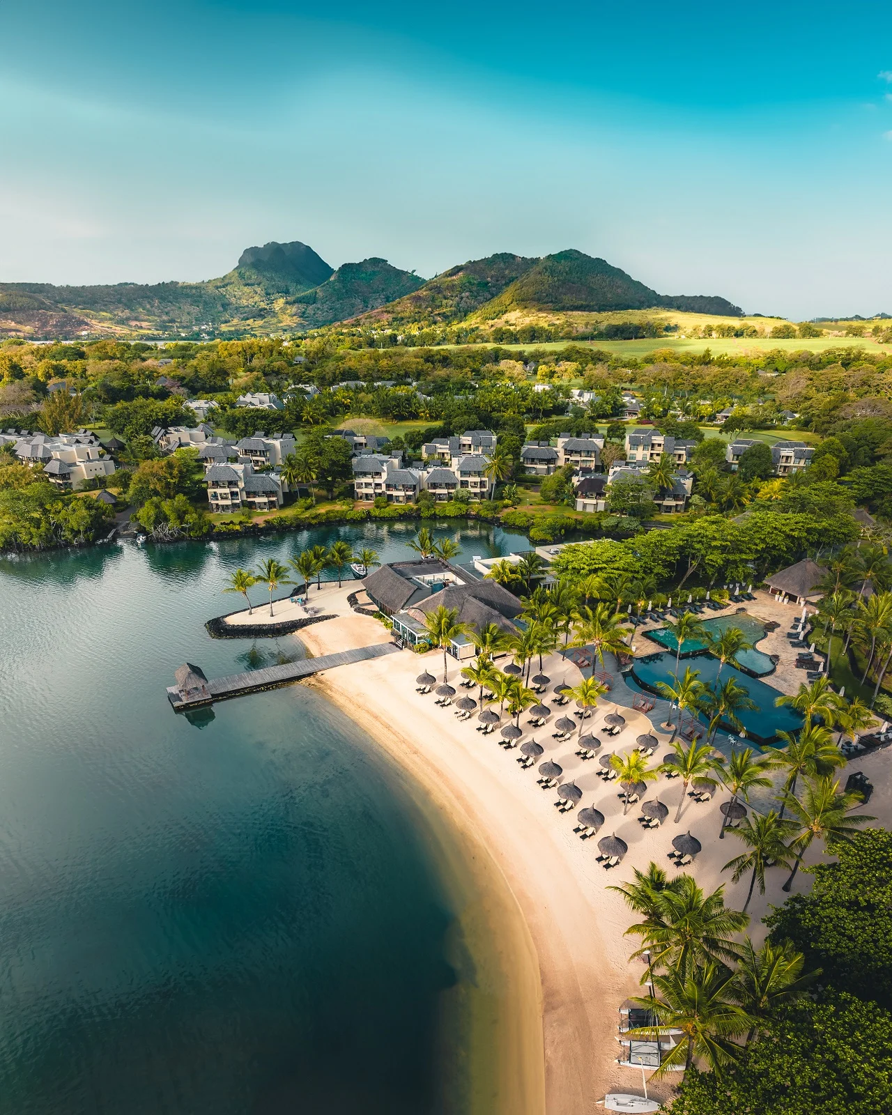 The Bay Club at Anahita